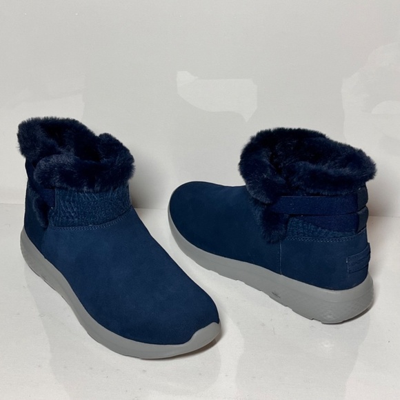 Skechers On-the-GO City Winter Gleam Water Repellent Suede Boots - Picture 2 of 7